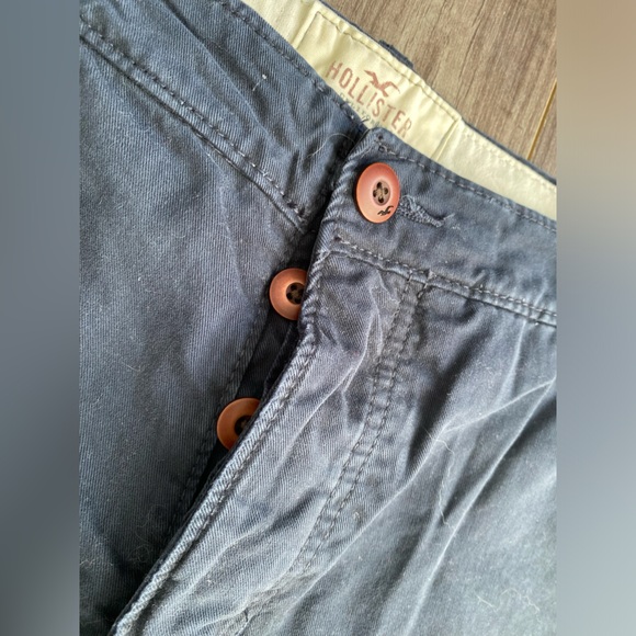 NWT Hollister men’s navy blue classic fit at the knee button up shorts w pockets - Picture 2 of 12